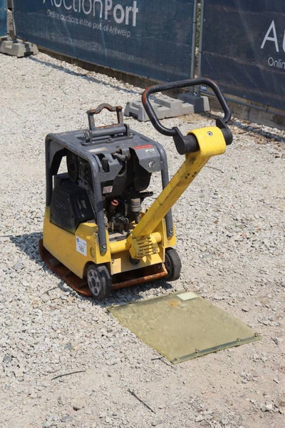 Neuson DPU3050 - Vibratory plate: picture 4 Neuson DPU3050 - Vibratory plate: picture 4