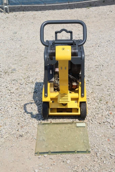 Neuson DPU3050 - Vibratory plate: picture 5 Neuson DPU3050 - Vibratory plate: picture 5
