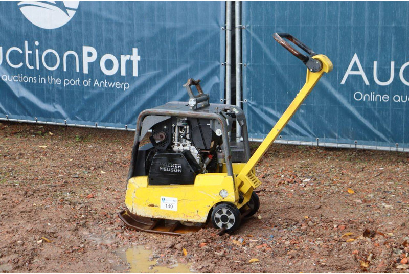 Neuson DPU3760 - Vibratory plate: picture 2 Neuson DPU3760 - Vibratory plate: picture 2