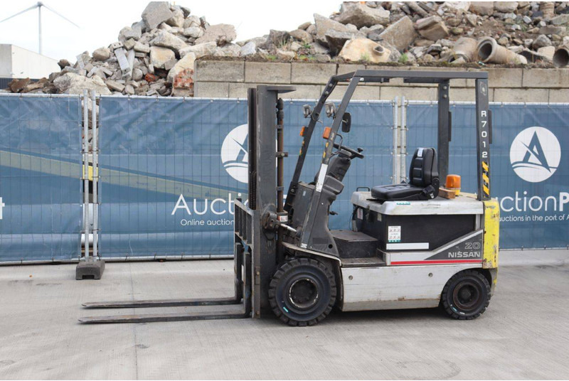 Nissan P1B2 - Electric forklift: picture 1 Nissan P1B2 - Electric forklift: picture 1