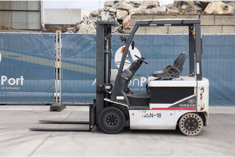 Nissan T1B2 - Electric forklift: picture 2 Nissan T1B2 - Electric forklift: picture 2