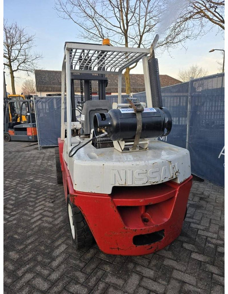 Nissan UGF03A40U - LPG forklift: picture 5 Nissan UGF03A40U - LPG forklift: picture 5