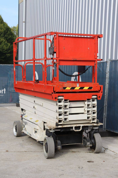 OSHKOSH 3246 ES - Scissor lift: picture 5 OSHKOSH 3246 ES - Scissor lift: picture 5