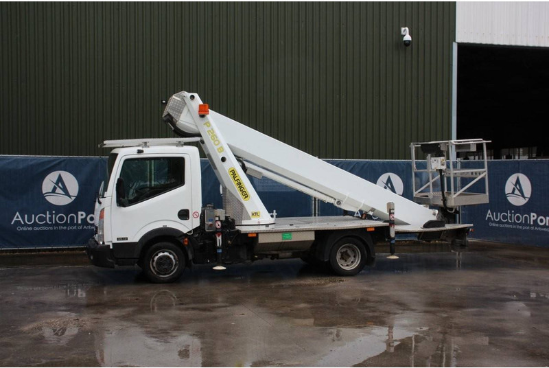 Onbekend - Truck mounted aerial platform: picture 1 Onbekend - Truck mounted aerial platform: picture 1