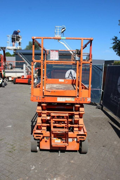 Skyjack - Scissor lift: picture 4 Skyjack - Scissor lift: picture 4