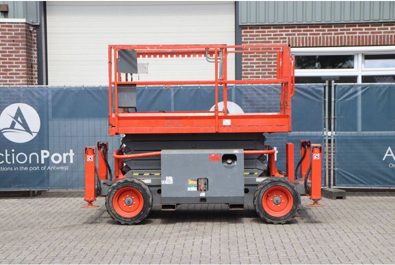 Skyjack SJ 6832RT - Scissor lift: picture 2 Skyjack SJ 6832RT - Scissor lift: picture 2