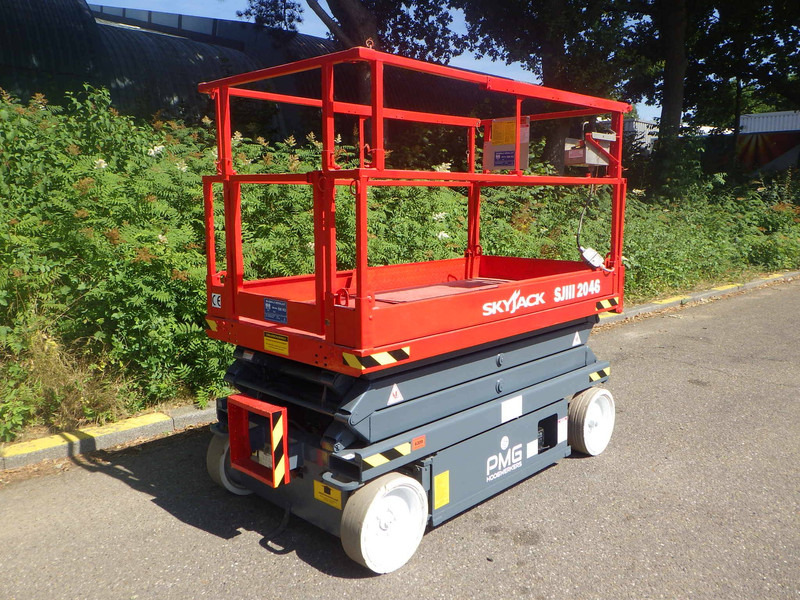 Skyjack SJ4620 - Scissor lift: picture 2 Skyjack SJ4620 - Scissor lift: picture 2