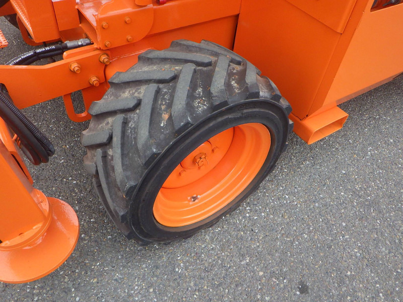 Skyjack SJ6832RT - Scissor lift: picture 3 Skyjack SJ6832RT - Scissor lift: picture 3
