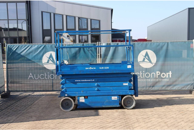 Skyjack SJIII 3226 - Scissor lift: picture 2 Skyjack SJIII 3226 - Scissor lift: picture 2