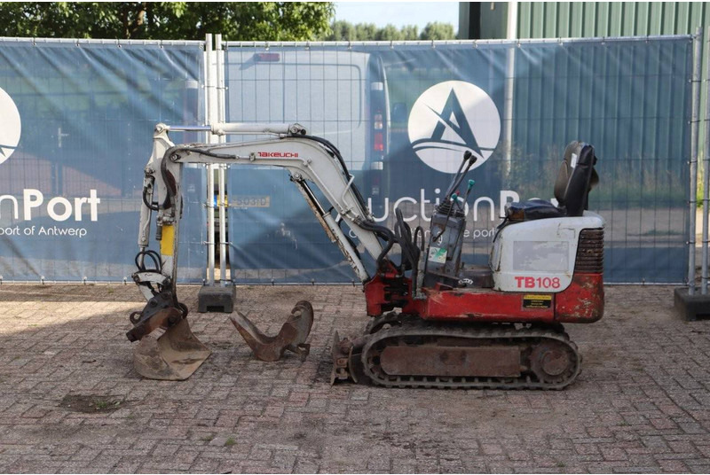 Takeuchi TB108 - Mini excavator: picture 2 Takeuchi TB108 - Mini excavator: picture 2