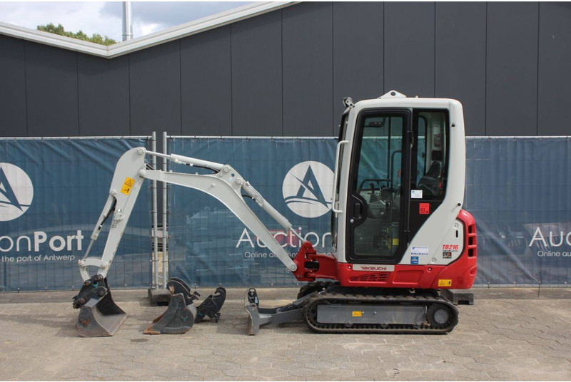 Takeuchi TB216 - Mini excavator: picture 2 Takeuchi TB216 - Mini excavator: picture 2