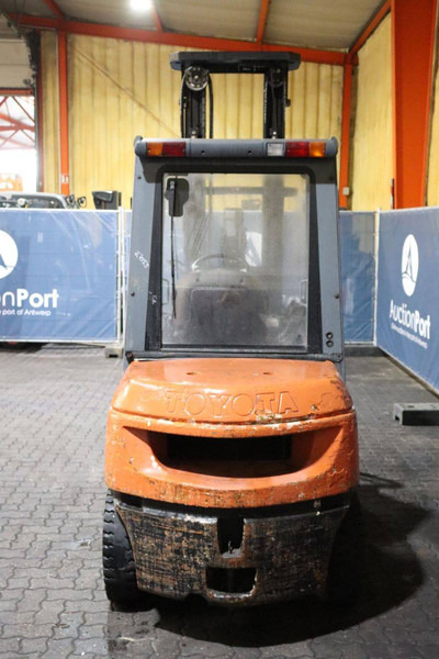 Toyota 02-7FDF30 - Diesel forklift: picture 5 Toyota 02-7FDF30 - Diesel forklift: picture 5
