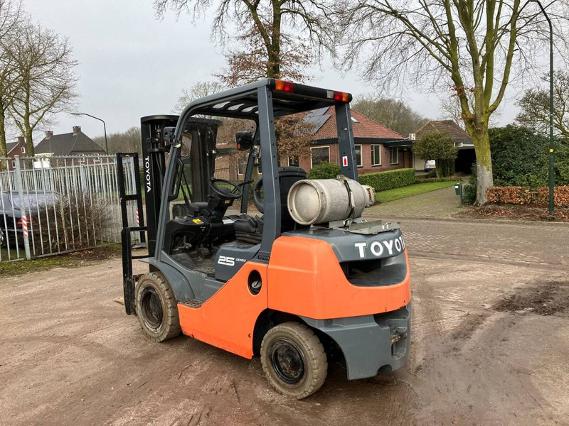 Toyota 02-8FG25 - LPG forklift: picture 5 Toyota 02-8FG25 - LPG forklift: picture 5