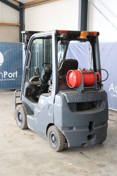 Toyota 02-8FGF18 - LPG forklift: picture 4 Toyota 02-8FGF18 - LPG forklift: picture 4
