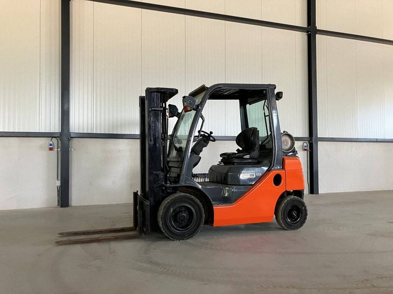 Toyota 02-8FGF20 - LPG forklift: picture 4 Toyota 02-8FGF20 - LPG forklift: picture 4