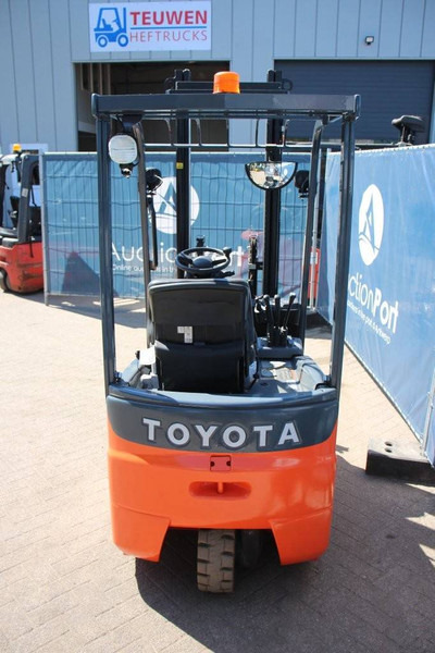 Toyota 7FBEST15 - Electric forklift: picture 4 Toyota 7FBEST15 - Electric forklift: picture 4