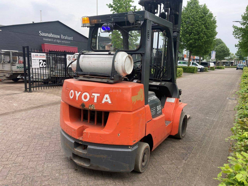 Toyota 7FGU35 - LPG forklift: picture 5 Toyota 7FGU35 - LPG forklift: picture 5
