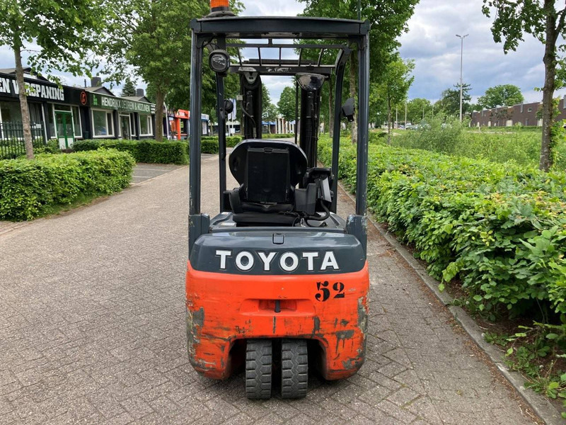 Toyota 8FBE18T - Electric forklift: picture 4 Toyota 8FBE18T - Electric forklift: picture 4
