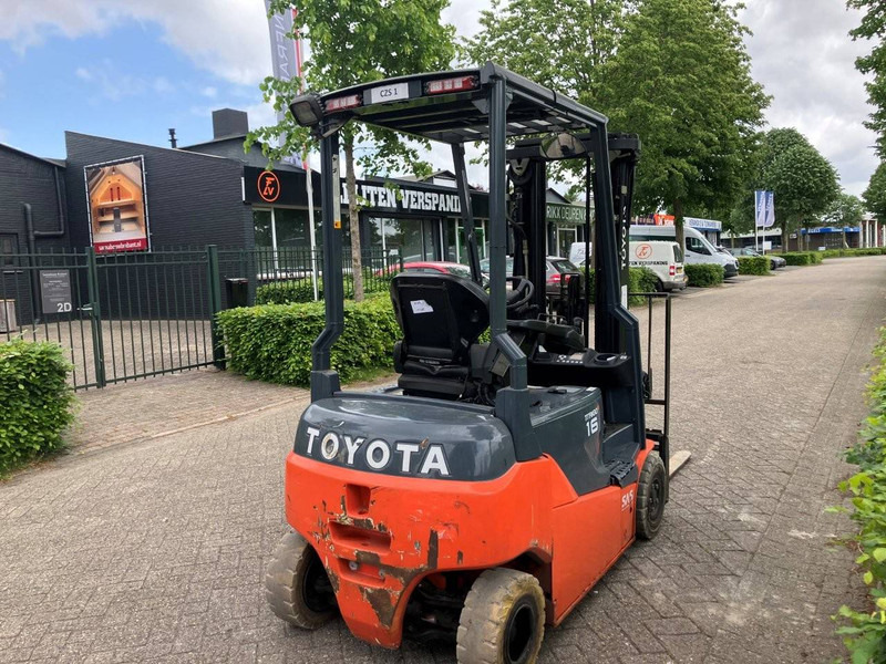 Toyota 8FBM16T - Electric forklift: picture 5 Toyota 8FBM16T - Electric forklift: picture 5