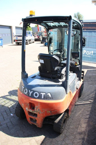 Toyota 8FBMT20 - Electric forklift: picture 5 Toyota 8FBMT20 - Electric forklift: picture 5