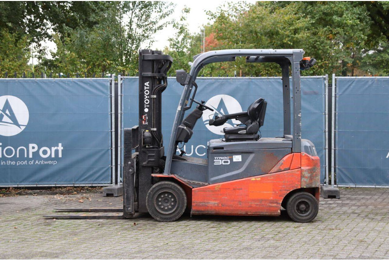 Toyota 8FBMT30 - Electric forklift: picture 2 Toyota 8FBMT30 - Electric forklift: picture 2