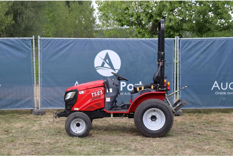 Tym TS23 - Farm tractor: picture 2 Tym TS23 - Farm tractor: picture 2