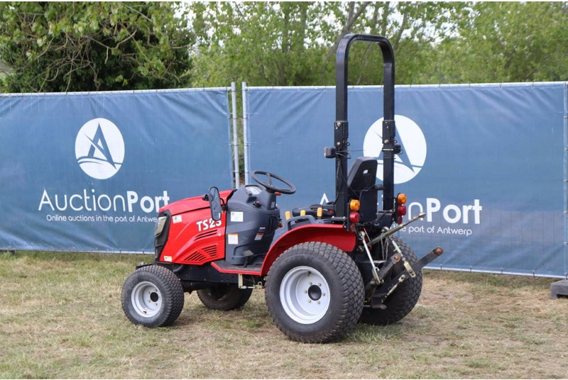 Tym TS23 - Farm tractor: picture 3 Tym TS23 - Farm tractor: picture 3