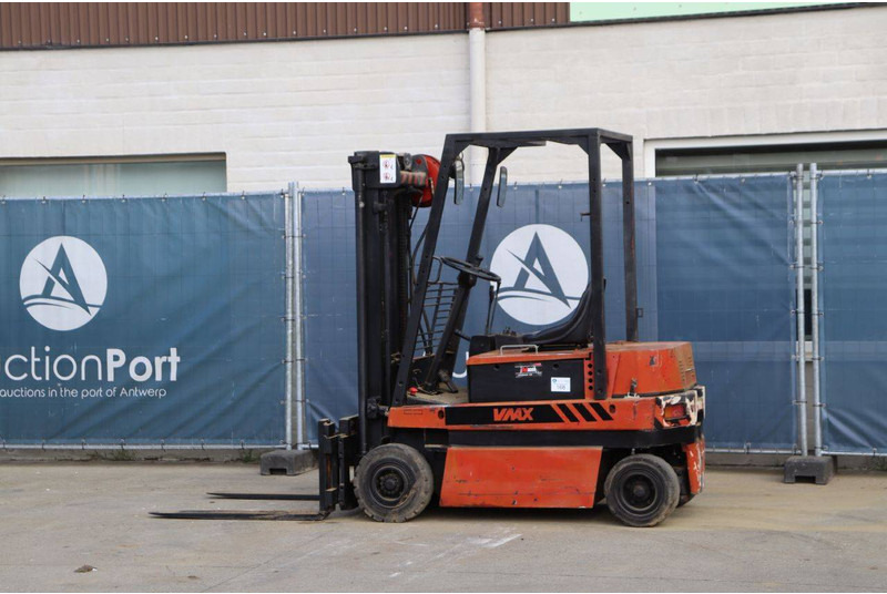 VMAX EV698.45.77 - Electric forklift: picture 3 VMAX EV698.45.77 - Electric forklift: picture 3