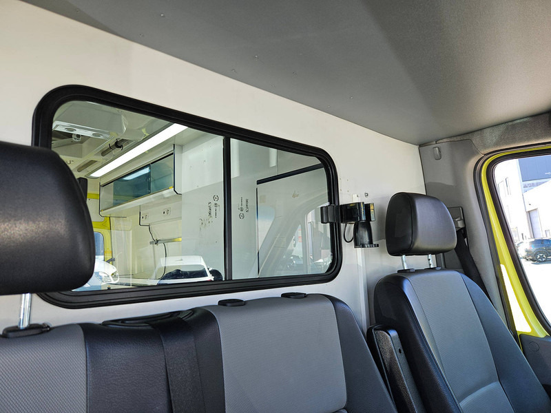 Panel van Volkswagen Crafter 2.0 TDI: picture 17