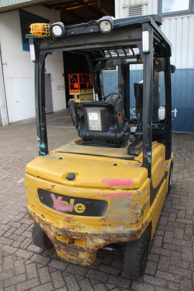 Yale ERP35VL E2645 - Electric forklift: picture 5 Yale ERP35VL E2645 - Electric forklift: picture 5