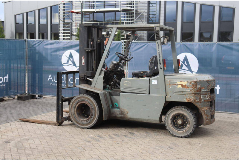 Yang FD-45IIP - Diesel forklift: picture 3 Yang FD-45IIP - Diesel forklift: picture 3