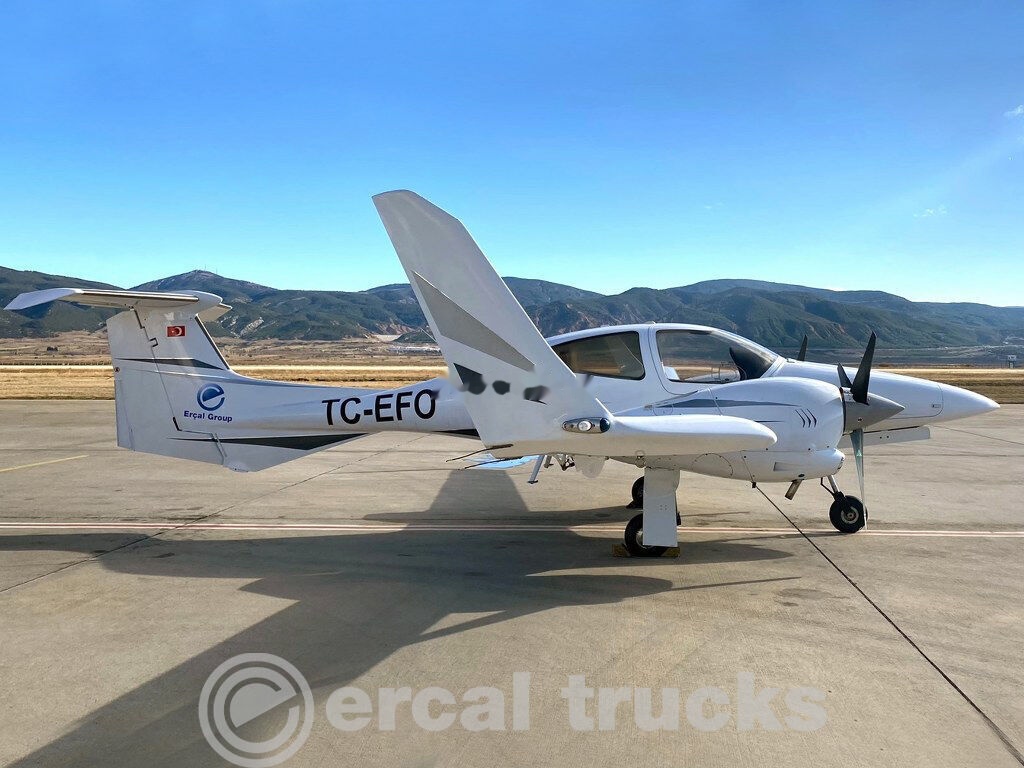 2008 Diamond DA42 Twin Star-Airplane - Ground support equipment: picture 2 2008 Diamond DA42 Twin Star-Airplane - Ground support equipment: picture 2