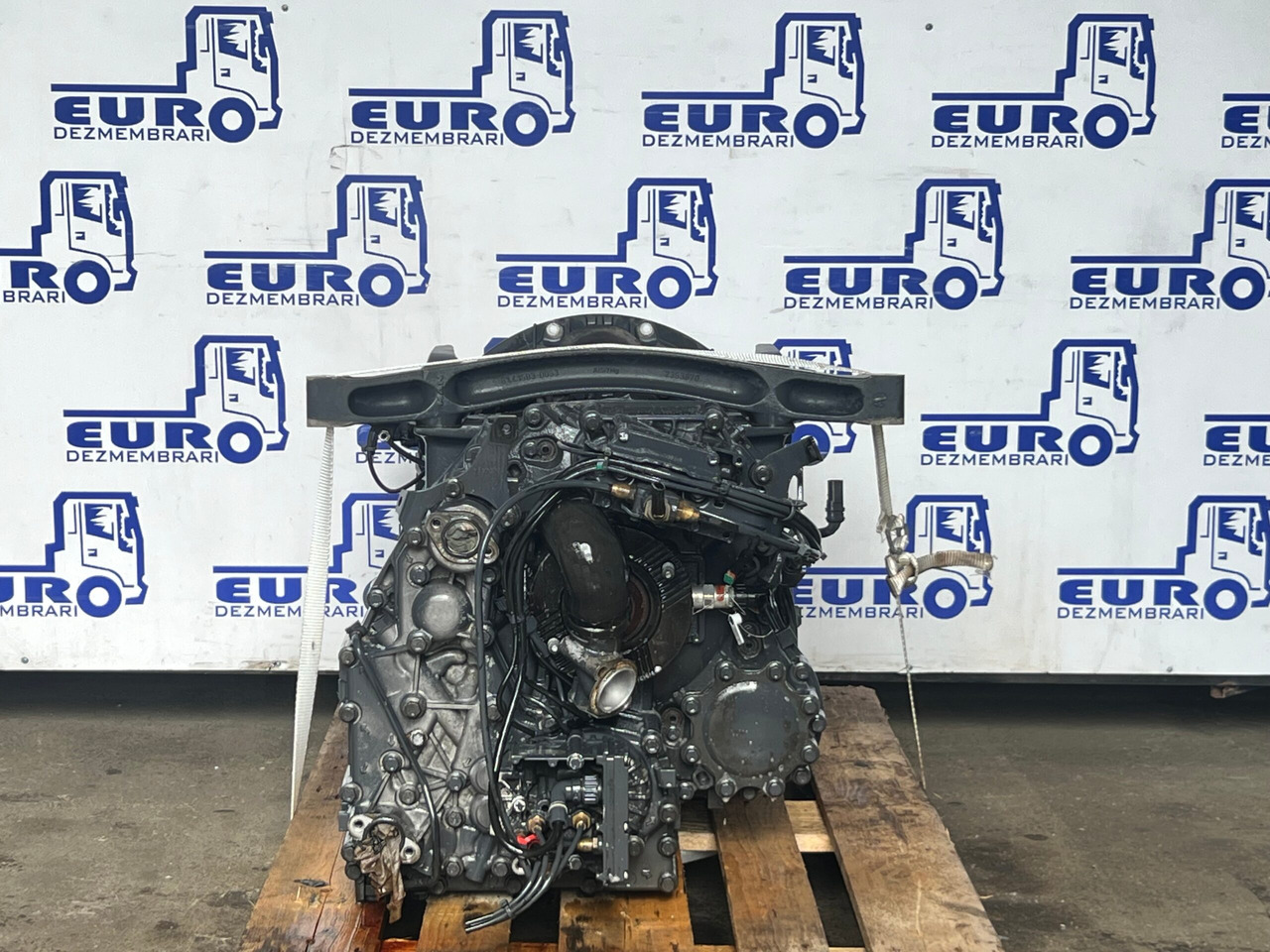 CUTIE DE VITEZE AUTOMATA CU RETARDER MAN TIPMATIC 14 2700NM R3500 DD 81.32004.6417 - Gearbox for Truck: picture 4 CUTIE DE VITEZE AUTOMATA CU RETARDER MAN TIPMATIC 14 2700NM R3500 DD 81.32004.6417 - Gearbox for Truck: picture 4