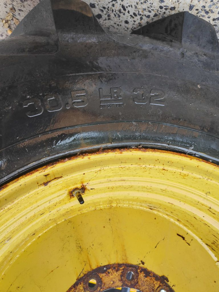 Taurus - Wheel and tire package: picture 4 Taurus - Wheel and tire package: picture 4