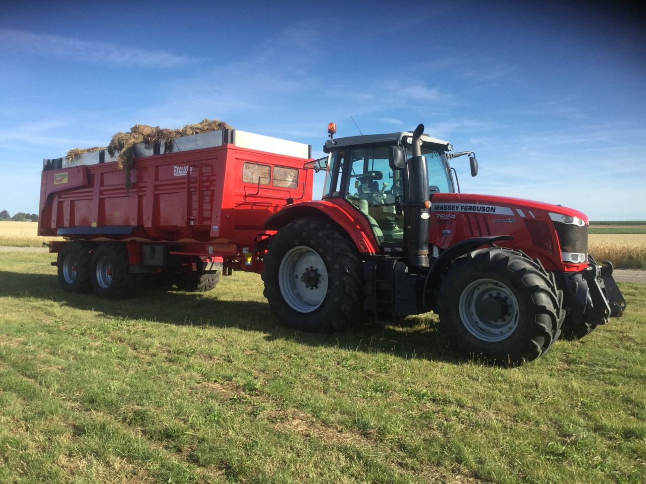 Massey Ferguson 7624 DYNA VT - Farm tractor: picture 2 Massey Ferguson 7624 DYNA VT - Farm tractor: picture 2