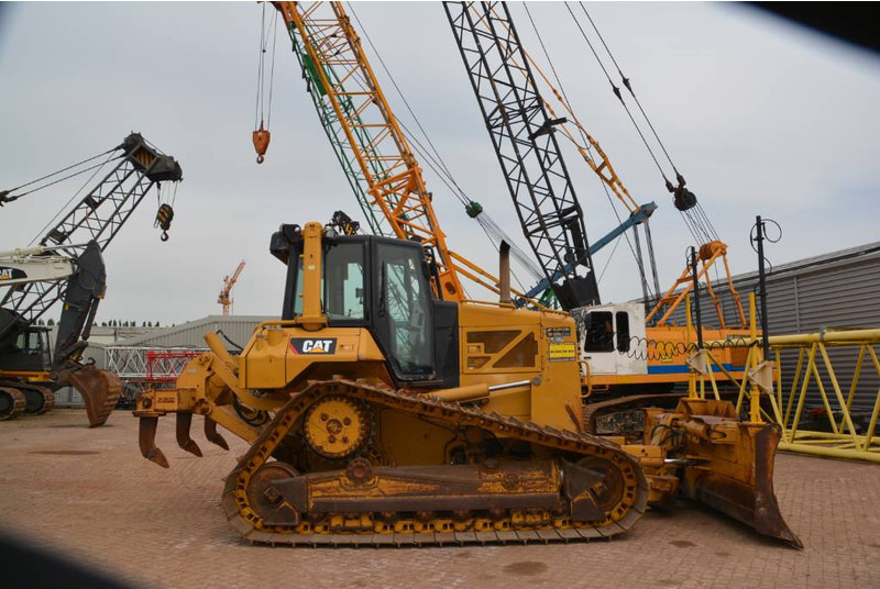 Cat D 6 N LGP 6 way blade + ripper - Bulldozer: picture 2 Cat D 6 N LGP 6 way blade + ripper - Bulldozer: picture 2