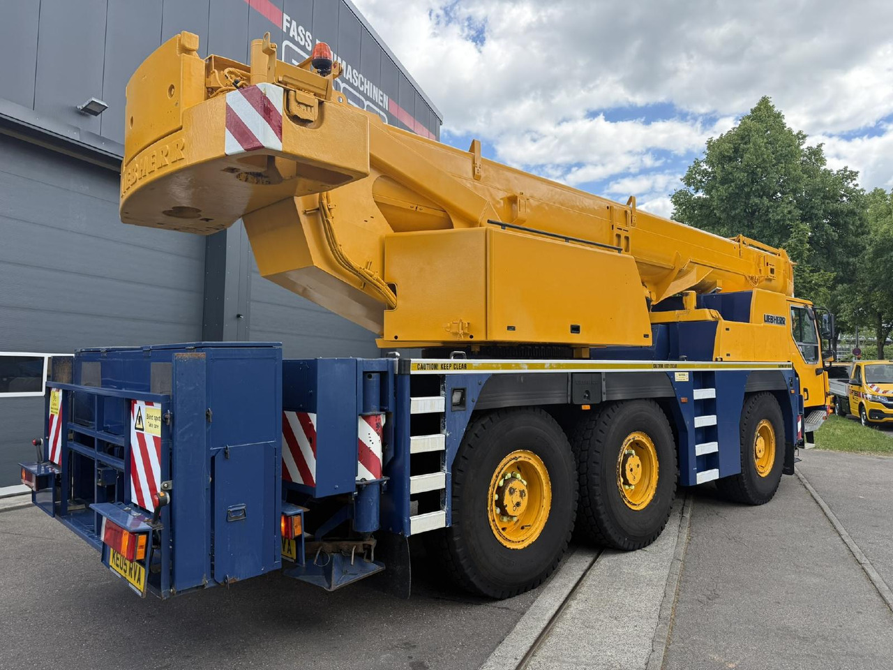 Liebherr LTM 1055-3.1 (05 - 055 855) | 6 x 6 - Mobile crane: picture 3 Liebherr LTM 1055-3.1 (05 - 055 855) | 6 x 6 - Mobile crane: picture 3