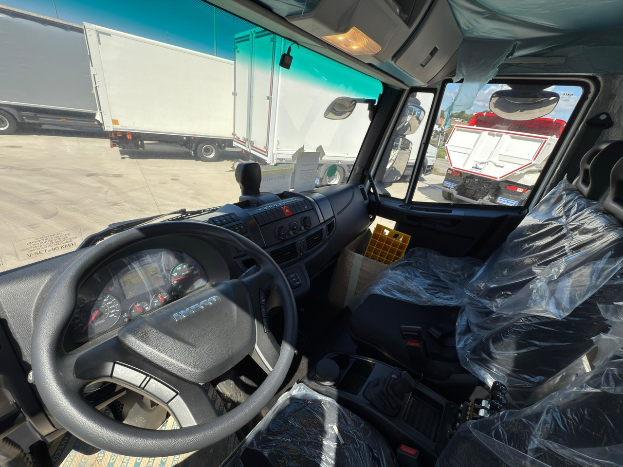 IVECO ML190E28L Eurocargo E6 (Track Equipment) - Skip loader truck: picture 5 IVECO ML190E28L Eurocargo E6 (Track Equipment) - Skip loader truck: picture 5
