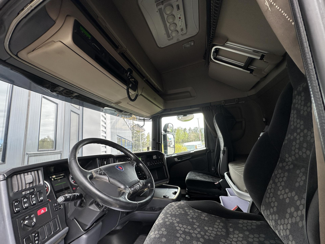 SCANIA R 410 LA4x2MNA - Tractor unit: picture 2 SCANIA R 410 LA4x2MNA - Tractor unit: picture 2