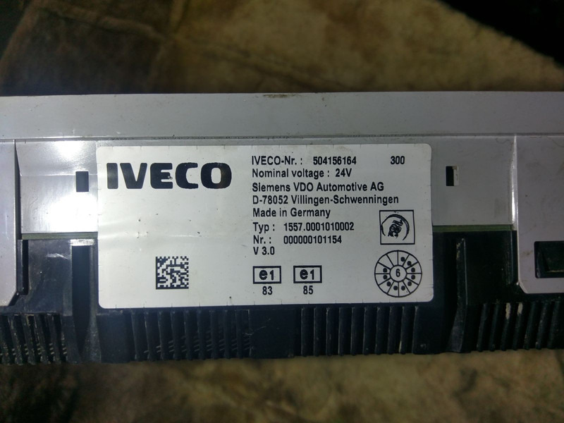 Iveco Siemens VDO Automative AG 1557.0001010002 - Dashboard: picture 3 Iveco Siemens VDO Automative AG 1557.0001010002 - Dashboard: picture 3