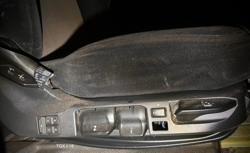 MAN Passenger (right side) - Seat: picture 2 MAN Passenger (right side) - Seat: picture 2