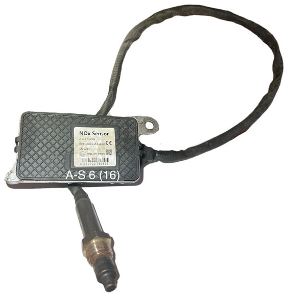 Mercedes-Benz NOX - Sensor: picture 1 Mercedes-Benz NOX - Sensor: picture 1