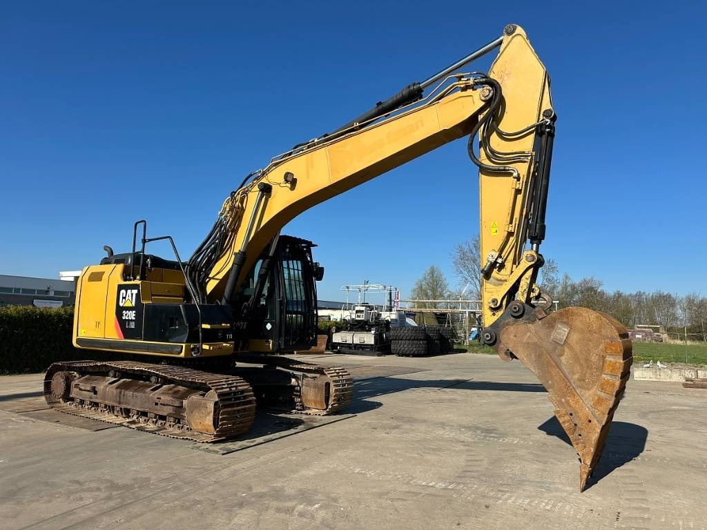 CAT 320 E - Crawler excavator: picture 2 CAT 320 E - Crawler excavator: picture 2