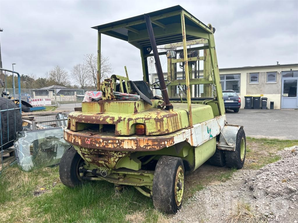 1978 Linde H70 D - Forklift: picture 4 1978 Linde H70 D - Forklift: picture 4