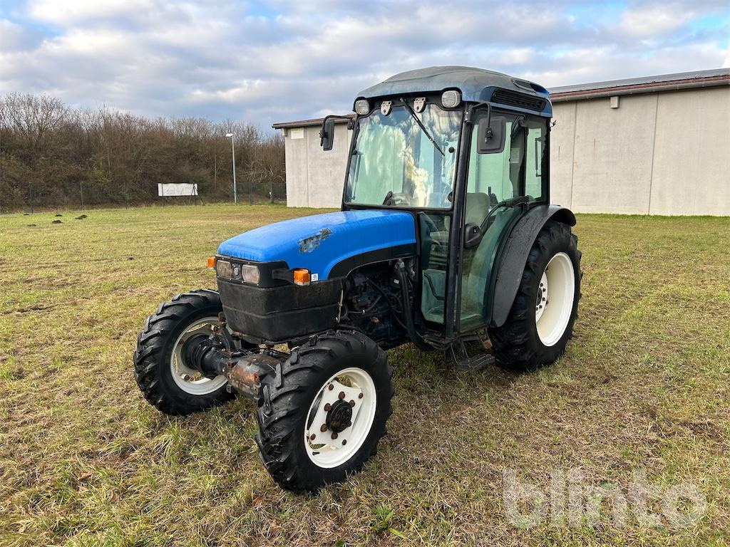 2002 New Holland TN70F - Farm tractor: picture 2 2002 New Holland TN70F - Farm tractor: picture 2