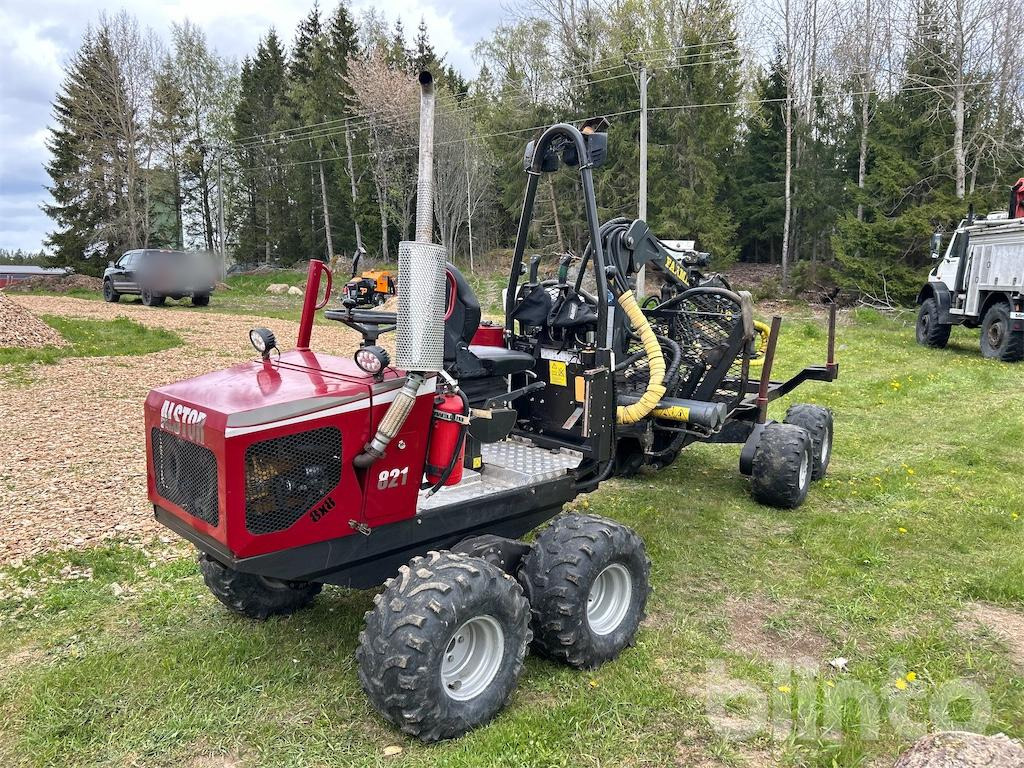Alstor 821 8X8 / med tillbehör - Forwarder: picture 1 Alstor 821 8X8 / med tillbehör - Forwarder: picture 1