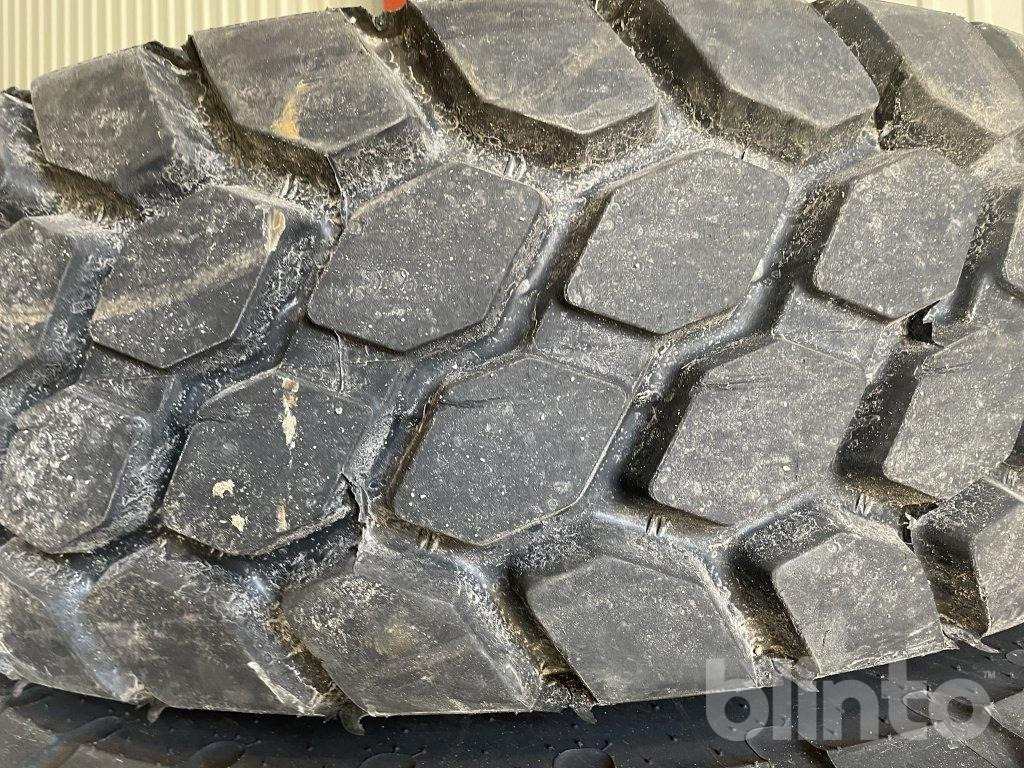 Bridgestone 17,5 R25 - Wheel and tire package for Construction machinery: picture 3 Bridgestone 17,5 R25 - Wheel and tire package for Construction machinery: picture 3