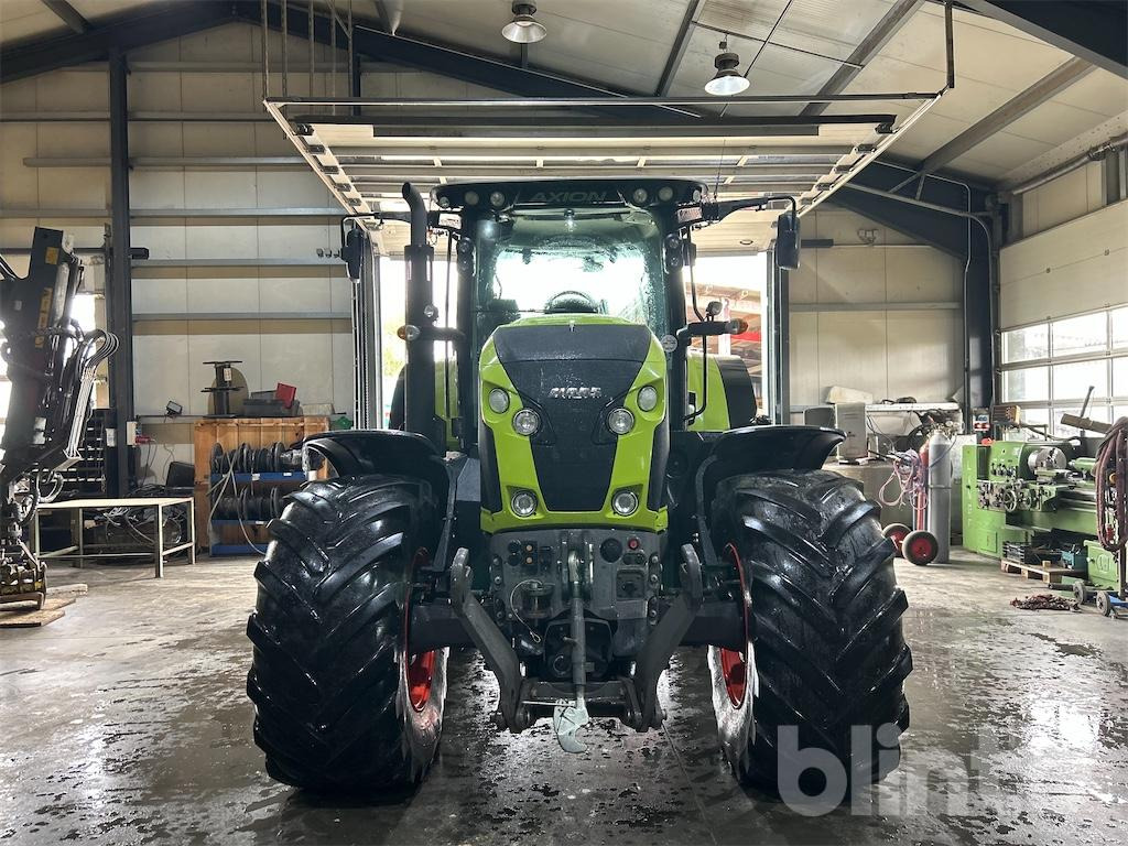 CLAAS 810 Cmatic Cebis (2015) - Farm tractor: picture 3 CLAAS 810 Cmatic Cebis (2015) - Farm tractor: picture 3