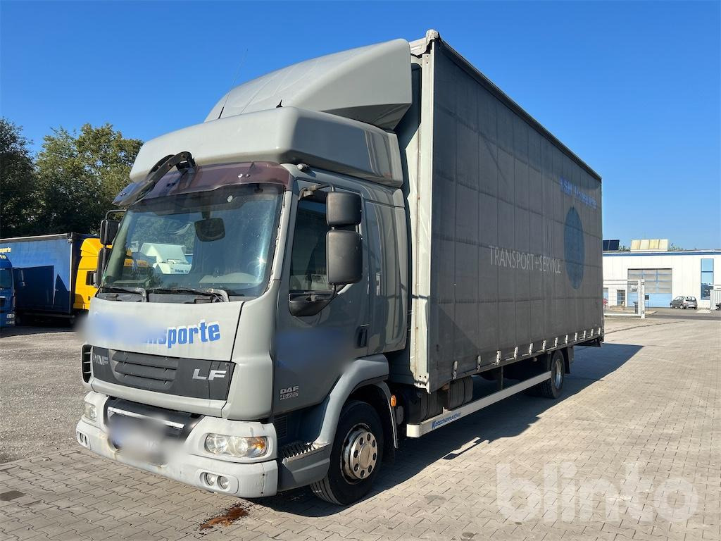 DAF 45.220 (2010) - Curtainsider truck: picture 1 DAF 45.220 (2010) - Curtainsider truck: picture 1