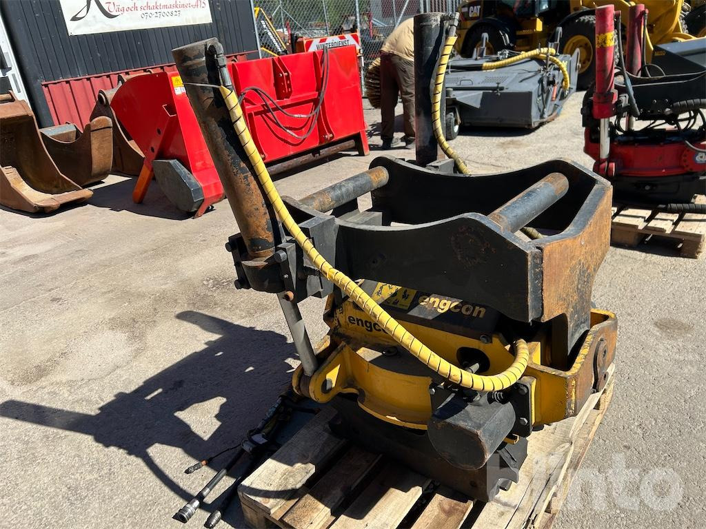 Engcon EC30 - Tiltrotator: picture 3 Engcon EC30 - Tiltrotator: picture 3